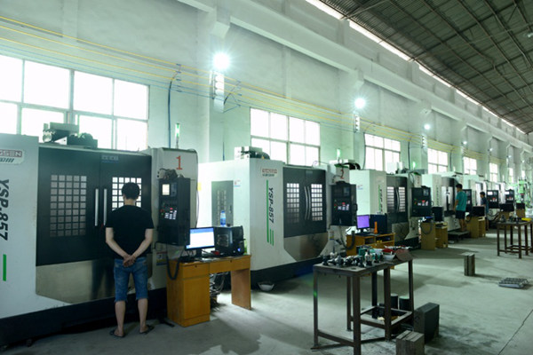 Máy CNC tại nhà máy Shunhao
