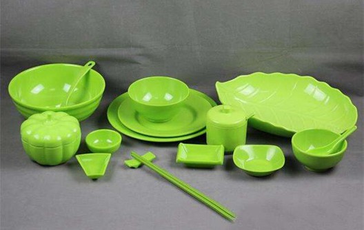 Làm thế nào để làm đồ sành sứ Melamine một màu?